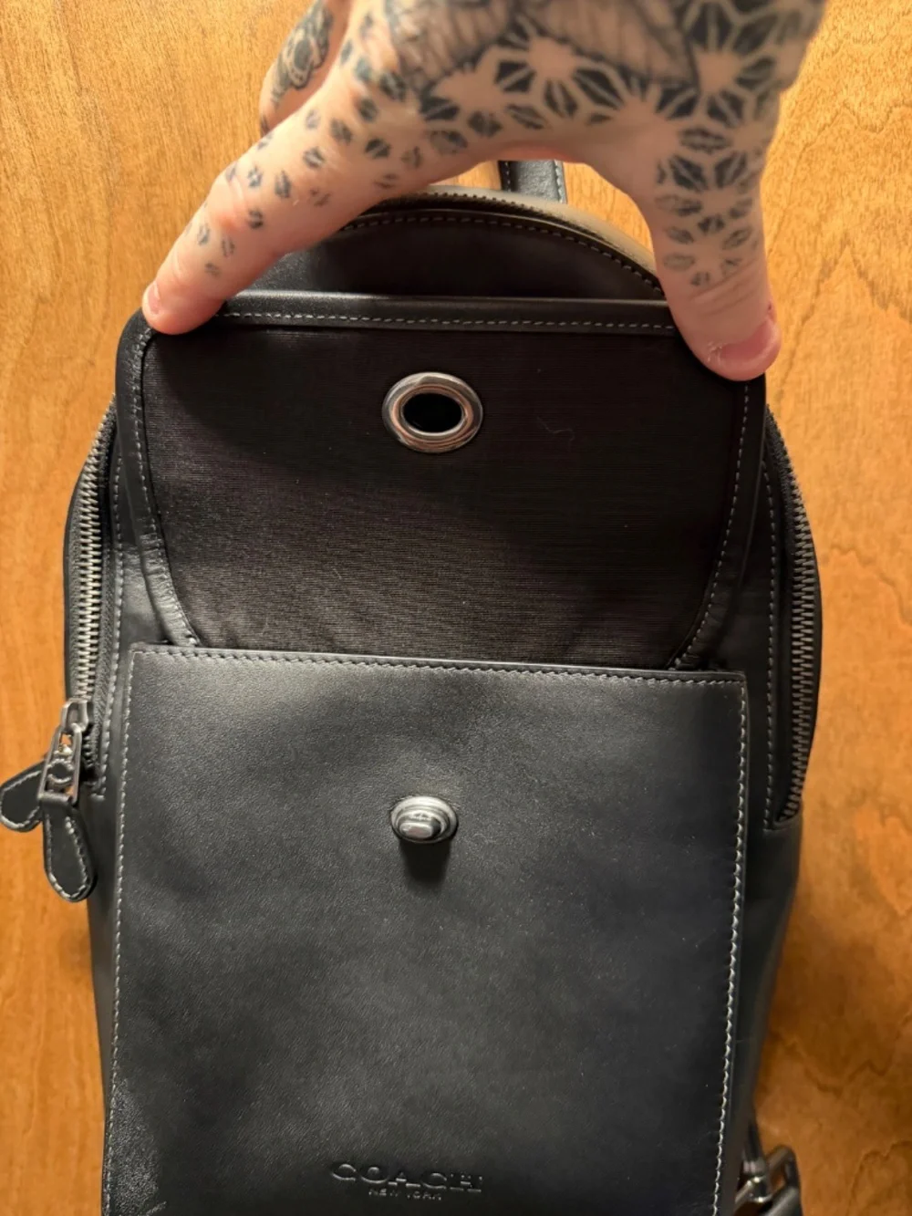 Coach Turnlock Sling - Leather